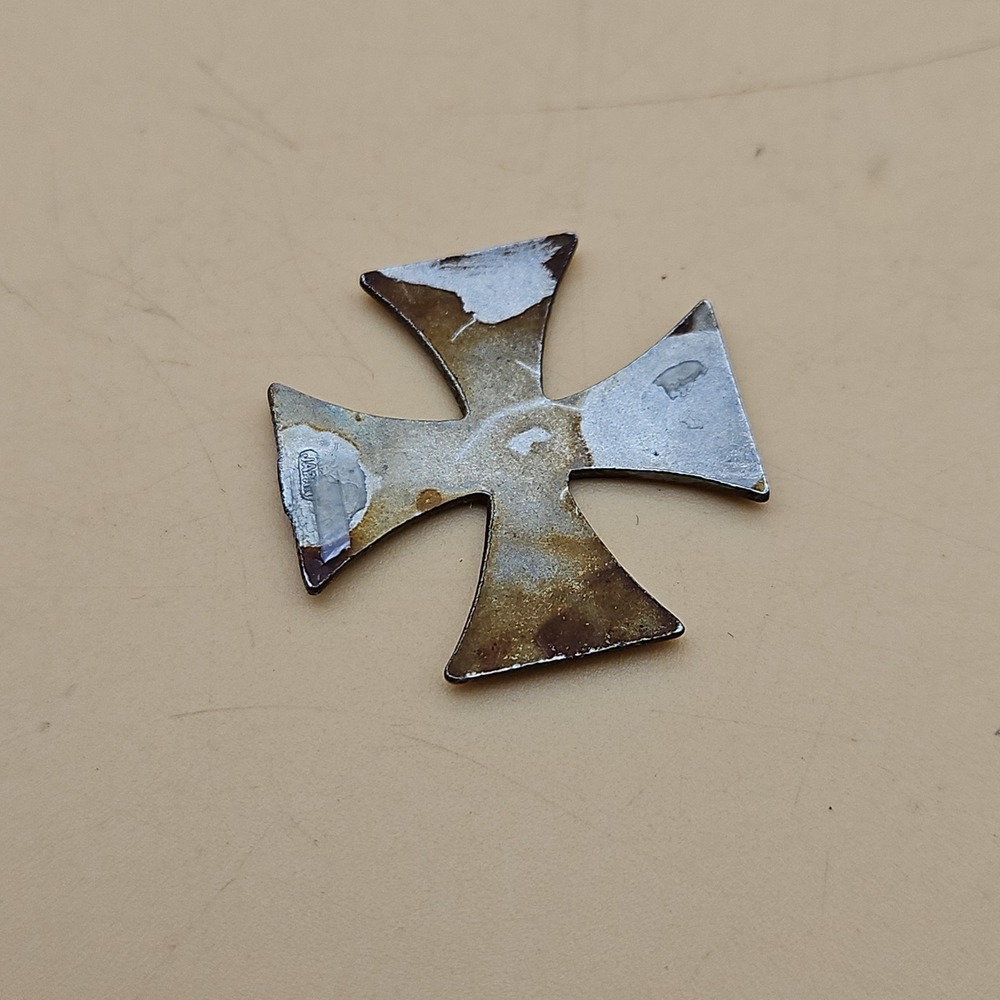 Vintage Metal Iron Cross Germany 1 Inch - Picture 3 of 3